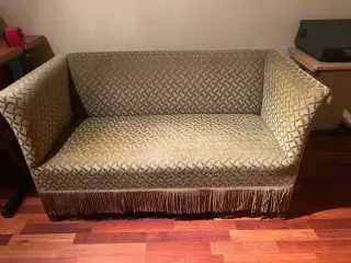 Vintage 2-personers sofa i klassisk stil med fryns