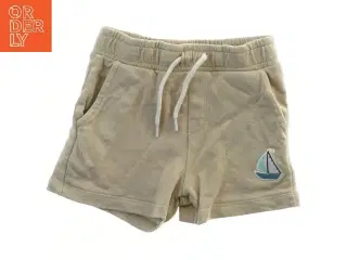 Beige shorts med båd fra Name It (str. 92)