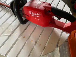 Hækkeklipper Milwaukee 60