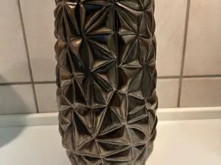 2 stk  brunlige / kobberagtige vaser 30 cm høje