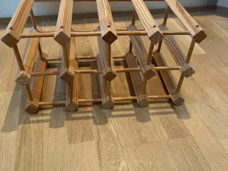 1 stk. træ vinreol