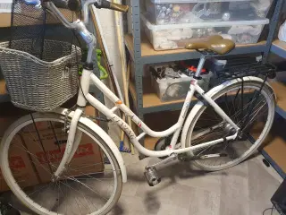 Fin velholdt cykel - 50" / 7 gear - dæk med kærv. 
