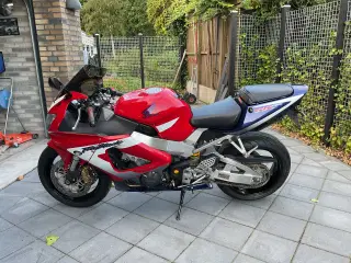 Honda cbr 900 rr fireblade sc 44