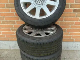 Alufælge med nyere dæk