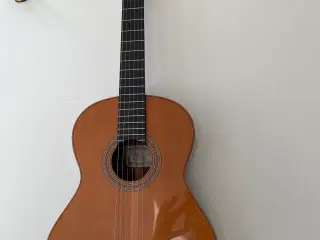 Håndbygget spansk guitar