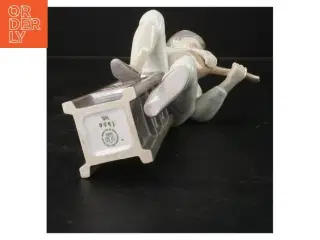 Porcelænsfigur af mand med mandolin fra B&G (str. 30x9 cm)