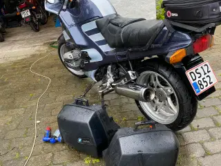 BMW R1150RS