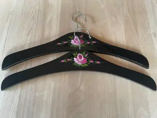  6 bøjler malede og flettede samlet pris