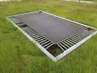 Nedgravet trampolin