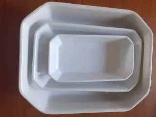 Tærteform 3 firkantet ovnfaste fade  3 knive.