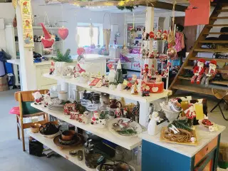 Loppemarked / Juleloppemarked på Søndergaard 