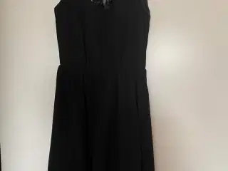 Flot Neo Noir kjole 