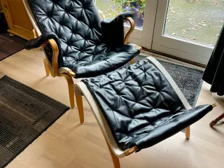 Pernilla lænestol incl fodskammel flot og velholdt