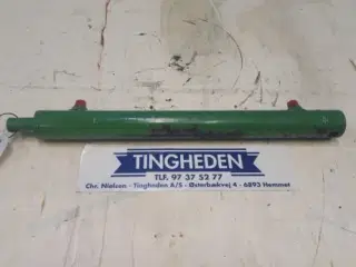 John Deere 820 Cylinder AZ46348