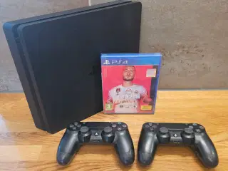 PlayStation 4 Slim 500GB + FIFA 20 og 2 Controller