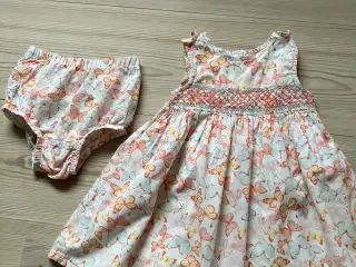 Pigekjole med bukse med sommerfugle. Str. 12-18 md