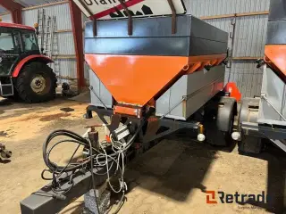 Epoke Epoke S2400 HS på trailer