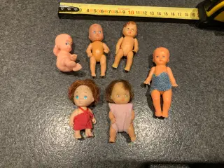 6 gamle dukkehus dukker