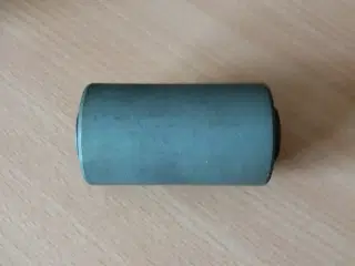 Bøsning for bagfjeder