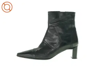 Støvletter fra B & Co. (str. 38)