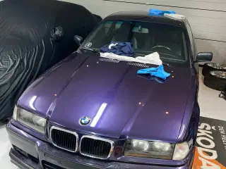 BMW e36 320i Coupe Mtec - Techno Violet farve