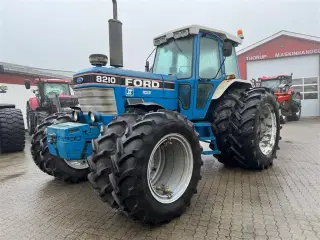 Ford 8210 KUN 2100 TIMER! LIEBHAVER MED 4 TVILLINGEHJUL!