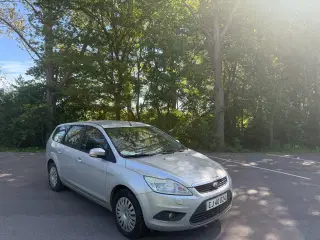 FORD FOCUS 1.6 benzin lav km