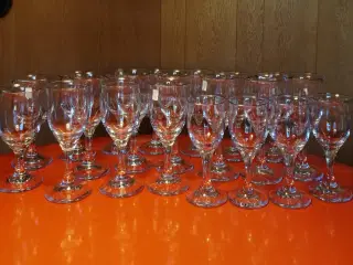 Ideelle glas rødvin, øl, hvidvin m. bly