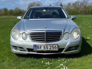 Mercedes E320 W211
