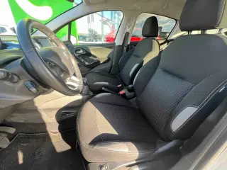 Peugeot 208 1,2 VTi 82 Chili Sky