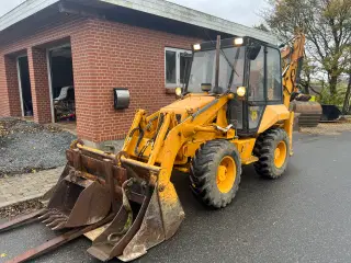 Jcb 2cx lille rendegraver styring på alle hjul 