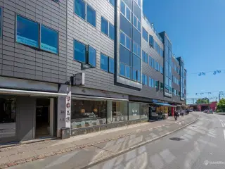Skønt butikslokale på Algade nær stationen