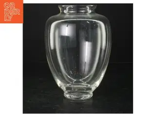 Glasvase fra Sia (str. 20. x. 13 cm)