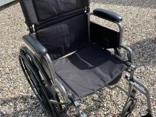 Kilberry kørestol. Letvægts med siddepude.