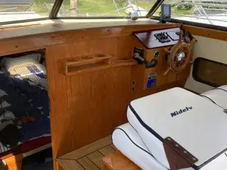Nidelv 24 Kabinebåd
