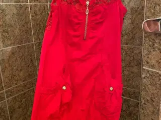Rød kjole fra J-2 fashionwear str xs