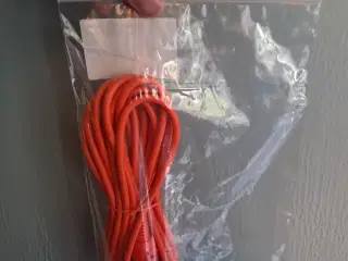 JBL opladerkabel til Bil.