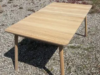 CASØ Furniture Spisebord