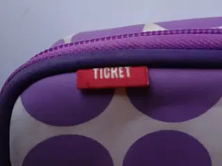 Penalhus mrk. Ticket i pæn stand