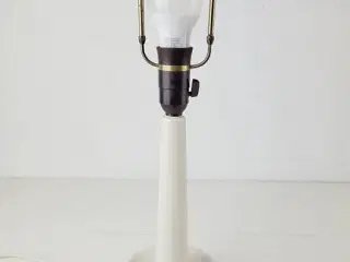 ⭐️ Retro Hvid Keramisk Bordlampe: Tidsløs Skønhed 