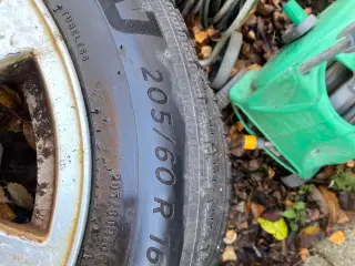 Vinterdæk på fælg 205/60 R16