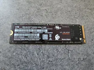 WD BLACK SN850X NVMe SSD - 1TB (WDS100T2X0E)