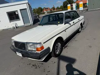 Volvo 240GL