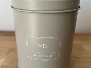 Metal-dåse med låg til mel