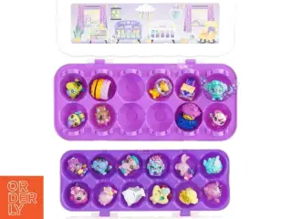Samling af minifigurer og tilbehør fra Spin Master International (str. 25x12 cm)