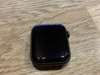 Apple Watch SE GPS 44 mm 2021