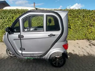 Brugt Bach 26 Delux S90 Kabinescooter