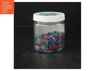Hama perler og opbevaringsbøtte fra Hama