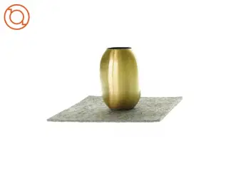 Lille oval vase fra Skjalm P