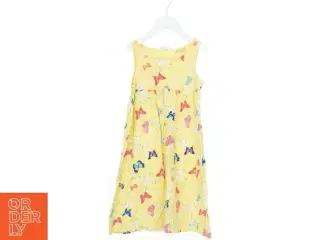 Sommerkjole med sommerfugleprint fra H&M (str. 122)